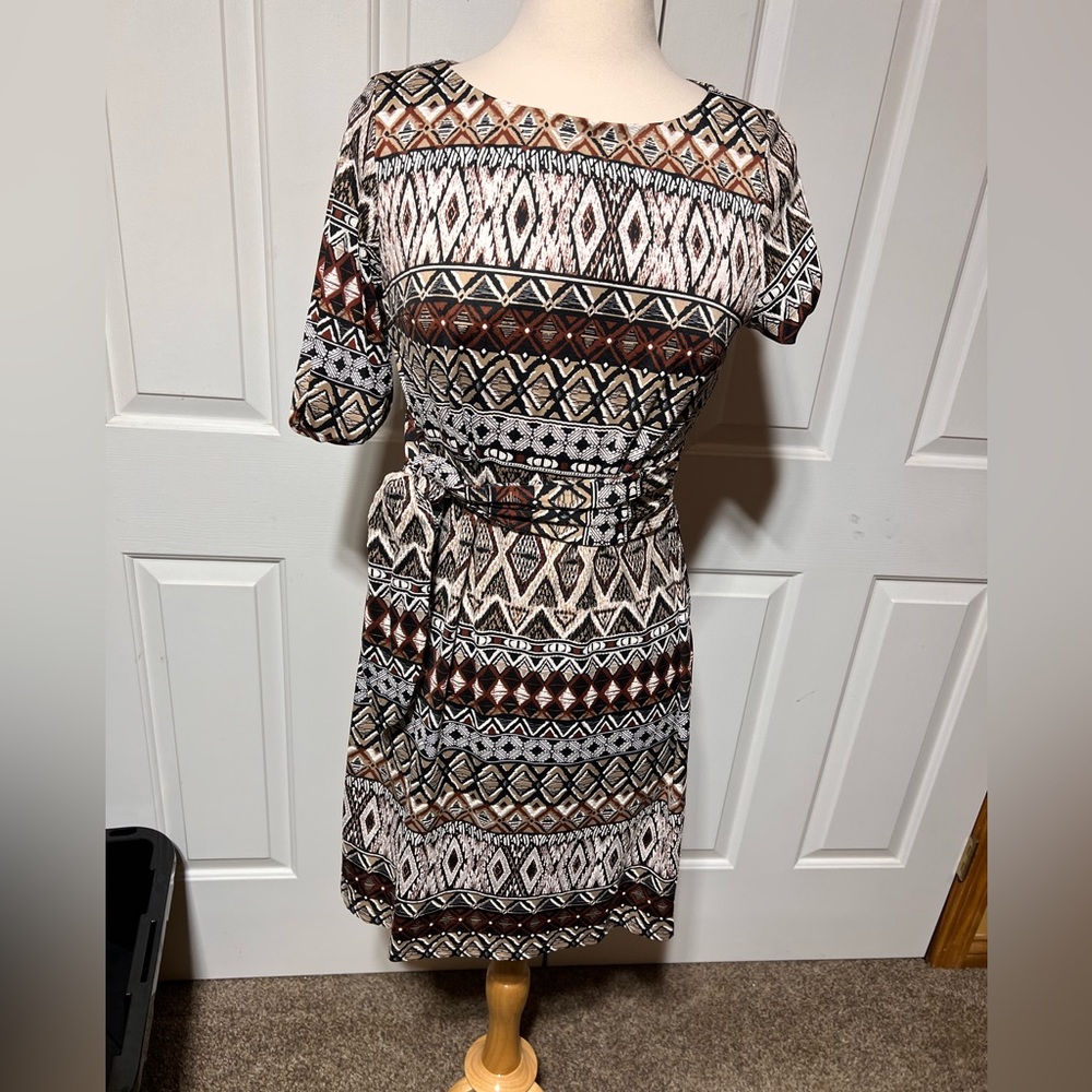 Sandra Darren fitted 3/4 sleeve dress